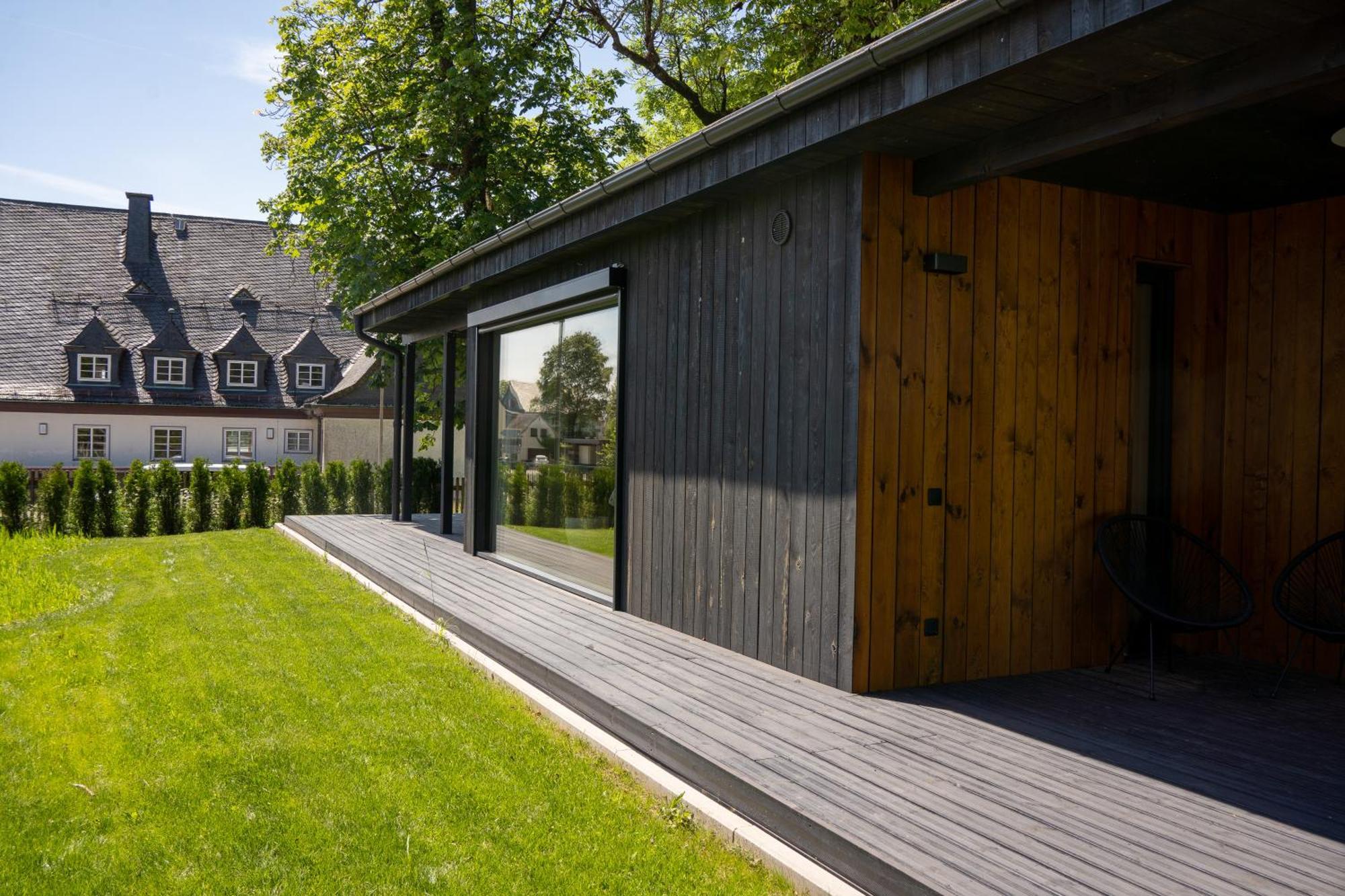 Hotel & Chalets By Revex Schwarzenbach am Wald Esterno foto